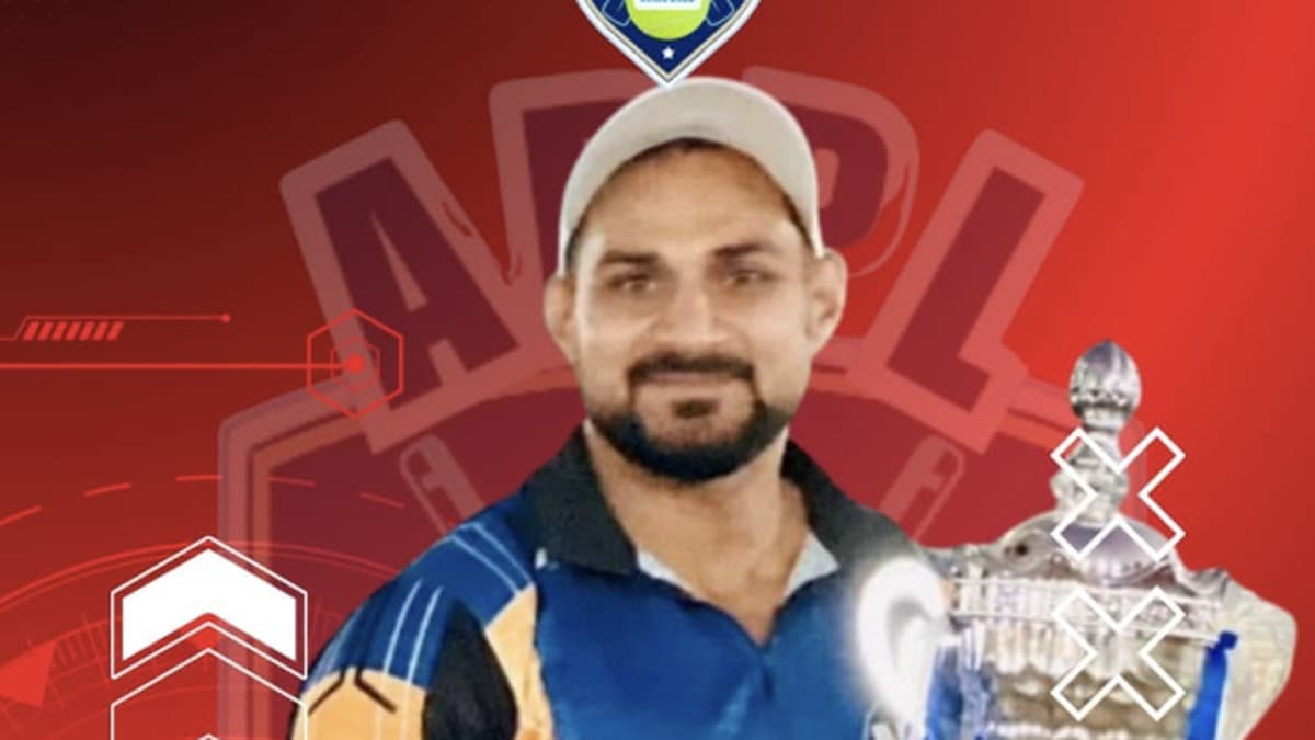 Zahid Khan's 4/17 and Unbeaten 24 Finish the Job as Calcutta Challengers Chase Down Bihar 11's 175