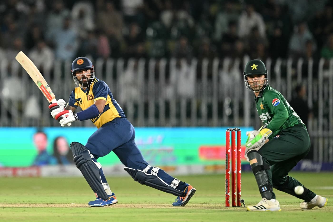 Mendis guides Sri Lanka to dominant victory over Pakistan