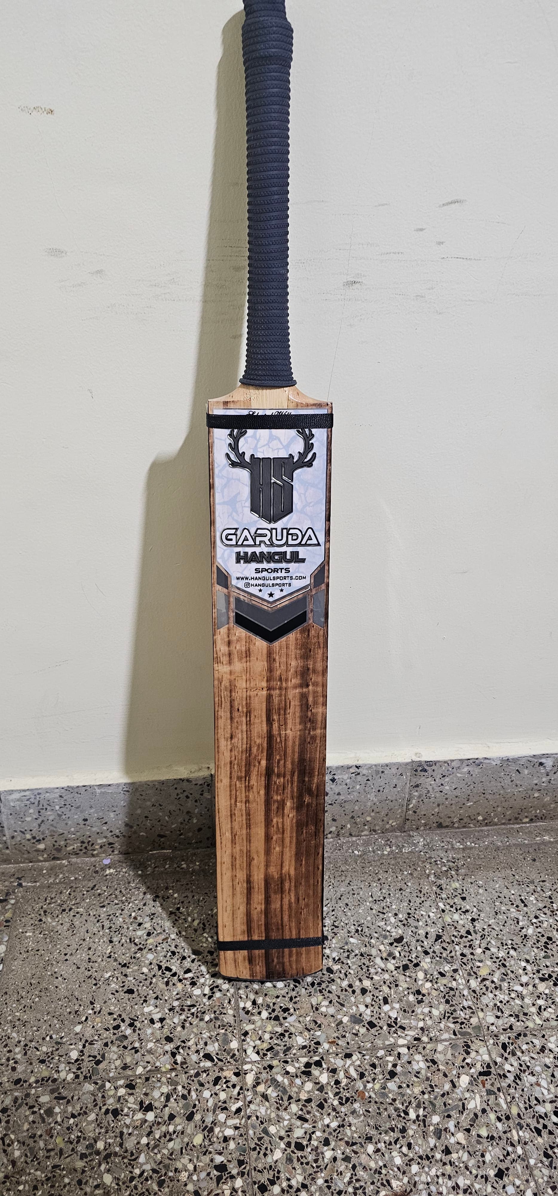 Hangul- Garuda edition tennis bat- Burnt
